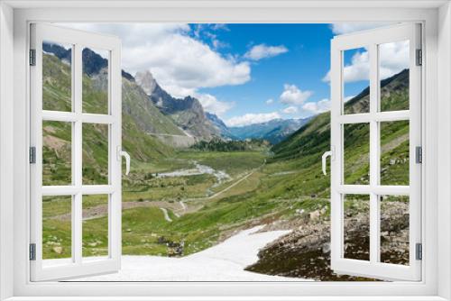 Fototapeta Naklejka Na Ścianę Okno 3D - a view of veny valley at aosta italy