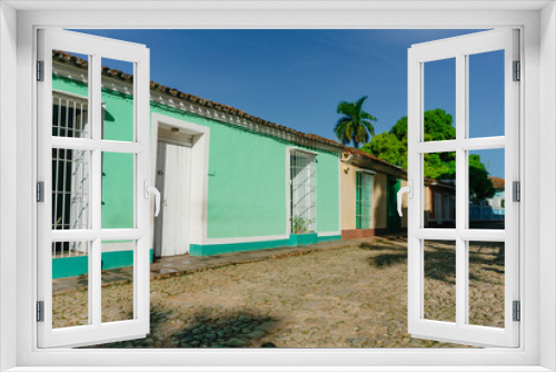 Fototapeta Naklejka Na Ścianę Okno 3D - Colored houses on the streets of Trinidad