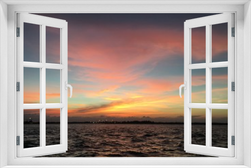 Fototapeta Naklejka Na Ścianę Okno 3D - Sunset at sea with a beautiful light.