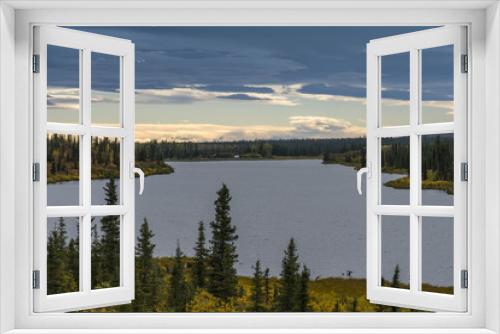 Fototapeta Naklejka Na Ścianę Okno 3D - Lake landscape on the way to Seward, Alaska