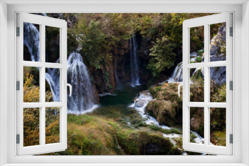 Fototapeta Naklejka Na Ścianę Okno 3D - Small waterfalls in the mountains