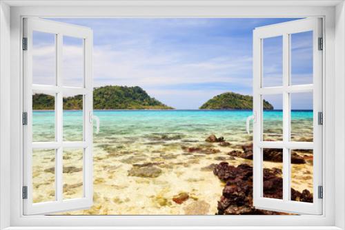 Fototapeta Naklejka Na Ścianę Okno 3D - Beach and tropical sea