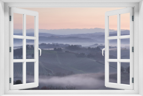 Fototapeta Naklejka Na Ścianę Okno 3D - Misty morning