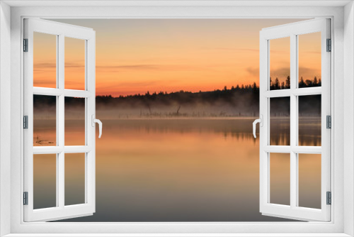 Fototapeta Naklejka Na Ścianę Okno 3D - lake sunrise fog peach