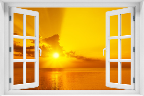 Fototapeta Naklejka Na Ścianę Okno 3D - Magic golden sunset over sea