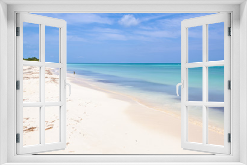 Fototapeta Naklejka Na Ścianę Okno 3D - White sand beach on Cayo Levisa Island in Cuba