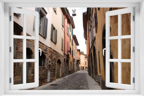 Fototapeta Naklejka Na Ścianę Okno 3D - Small Italian street
