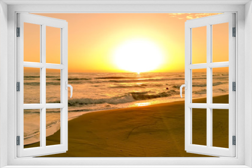 Fototapeta Naklejka Na Ścianę Okno 3D - Beautiful Sun Down on the Sand Beach