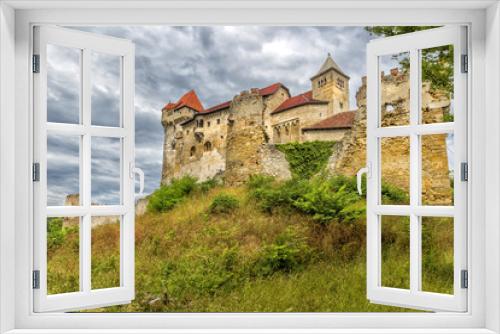 Fototapeta Naklejka Na Ścianę Okno 3D - Medieval castle in Austria