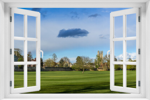 Fototapeta Naklejka Na Ścianę Okno 3D - Panoramic view of Christchurch College meadow grounds