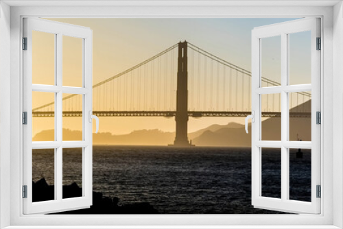 Fototapeta Naklejka Na Ścianę Okno 3D - Golden Gate Bridge Panorama at Sunset