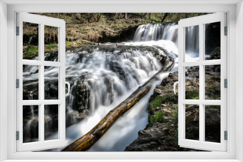 Fototapeta Naklejka Na Ścianę Okno 3D - River Falls