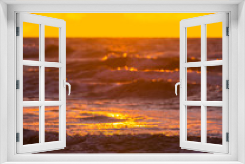 Fototapeta Naklejka Na Ścianę Okno 3D - sea waves on the sunset background