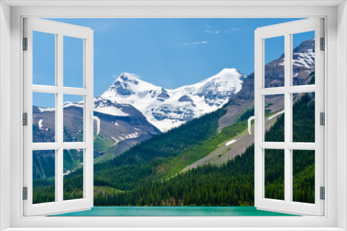 Fototapeta Naklejka Na Ścianę Okno 3D - Majestic mountains and lake in Canada.