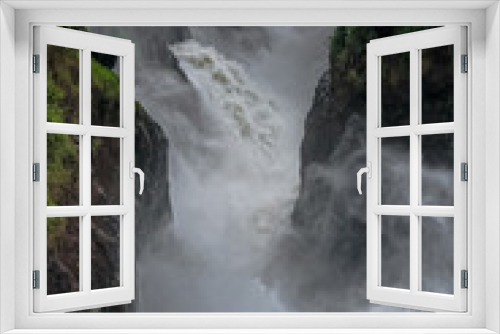 Fototapeta Naklejka Na Ścianę Okno 3D - Murchison waterfall