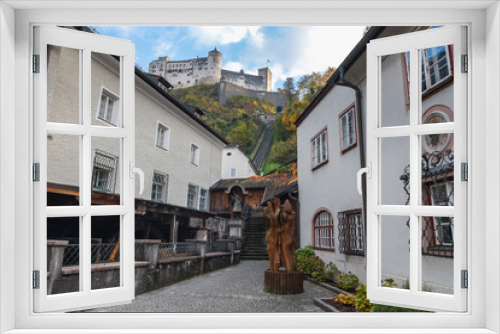 Fototapeta Naklejka Na Ścianę Okno 3D - Picturesque street of Salzburg
