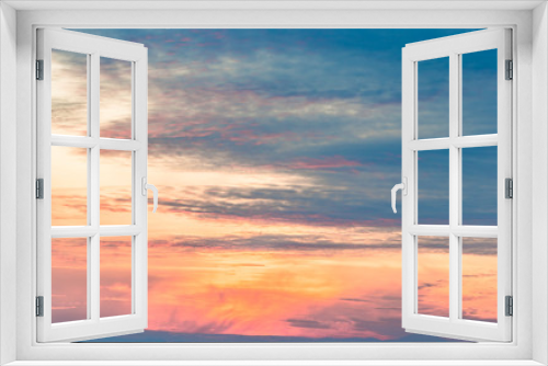 Fototapeta Naklejka Na Ścianę Okno 3D - cloudy sky at sunset