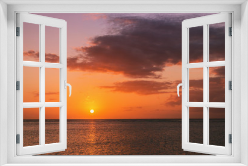 Fototapeta Naklejka Na Ścianę Okno 3D - Sunset over the ocean