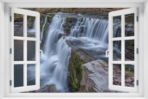 Fototapeta Naklejka Na Ścianę Okno 3D - Sgwd Y Pannwr waterfall on the edge of the Brecon Beacons in South Wales, U.K.