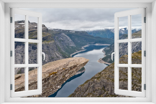 Fototapeta Naklejka Na Ścianę Okno 3D - View of the Trolltunga rock (Troll's Tongue rock) without people. The famous place in the Norwegian mountains