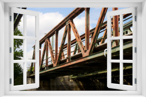 Fototapeta Naklejka Na Ścianę Okno 3D - Eisenbahnbrücke in Oberhausen über den Kanal