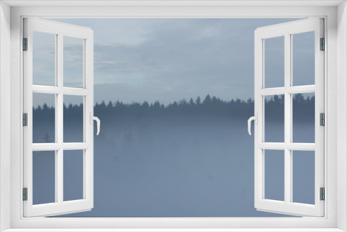 Fototapeta Naklejka Na Ścianę Okno 3D - Foggy 