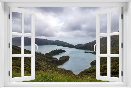Fototapeta Naklejka Na Ścianę Okno 3D - Caldeira Velha lake