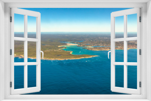 Fototapeta Naklejka Na Ścianę Okno 3D - Aerial view of Bate Bay located south of Sydney, New South Wales, in eastern Australia. The bay is south of the Kurnell peninsula and its foreshore makes up the beaches of Cronulla. 