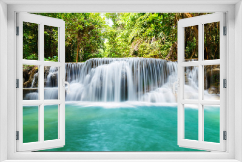 Fototapeta Naklejka Na Ścianę Okno 3D - Huay Mae Kamin waterfall