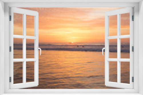 Fototapeta Naklejka Na Ścianę Okno 3D - Grandioser Sonnenuntergang am Strand von Portugal