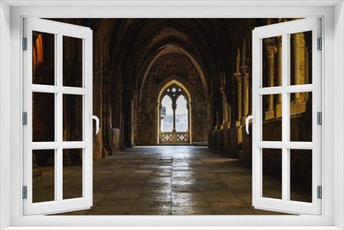 Fototapeta Naklejka Na Ścianę Okno 3D - Portugal, Lisbon, Se Cathedral, Interior view of the gothic cloister.