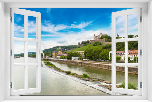 Fototapeta Naklejka Na Ścianę Okno 3D - Marienberg Fortress in Wurzburg