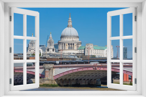 Fototapeta Naklejka Na Ścianę Okno 3D - St. Paul's cathedral. London
