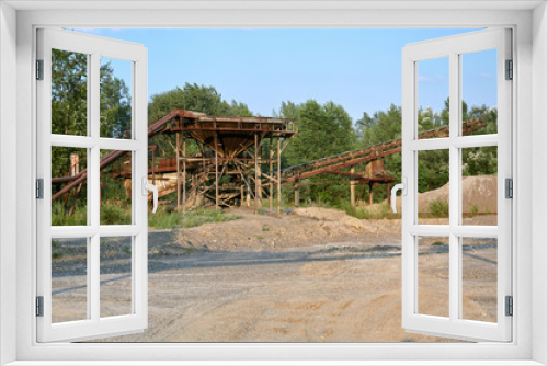 Fototapeta Naklejka Na Ścianę Okno 3D - Old stone crushing plant. Gravel mill