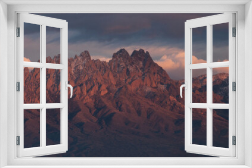 Fototapeta Naklejka Na Ścianę Okno 3D - organ mountains