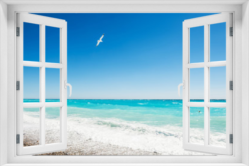 Fototapeta Naklejka Na Ścianę Okno 3D - Seagull flying over the sea