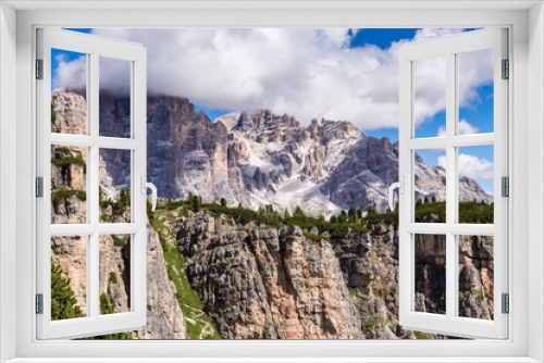 Fototapeta Naklejka Na Ścianę Okno 3D - View of Tofane, a mountain group in the Dolomites of northern Italy, west of Cortina d'Ampezzo in the province of Belluno, Veneto.
