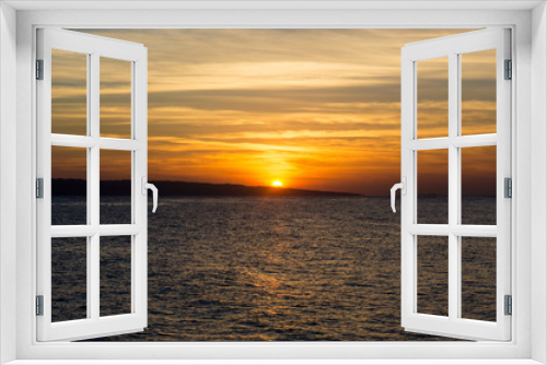 Fototapeta Naklejka Na Ścianę Okno 3D - Watching sunrise on the Red Sea coast in Egypt