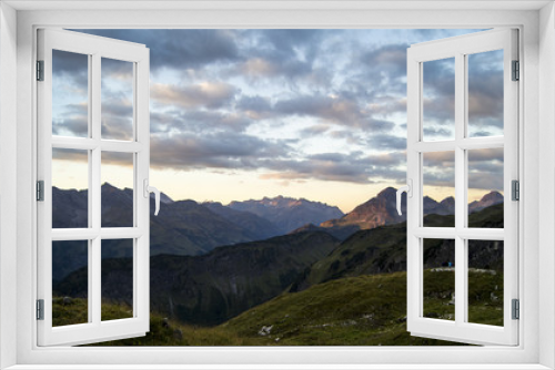 Fototapeta Naklejka Na Ścianę Okno 3D - Sonnenaufgang im Lechtal in den Alpen