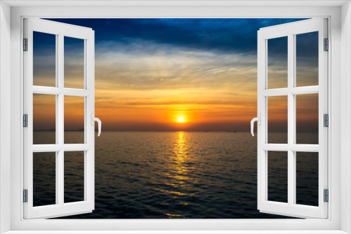 Fototapeta Naklejka Na Ścianę Okno 3D - The sea on beautiful sunset, seascape