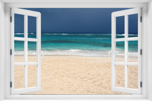 Fototapeta Naklejka Na Ścianę Okno 3D - Dramatic Tropical Beach