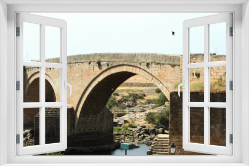 Fototapeta Naklejka Na Ścianę Okno 3D - Roman bridge of Puente del Arzobispo, Toledo, Spain