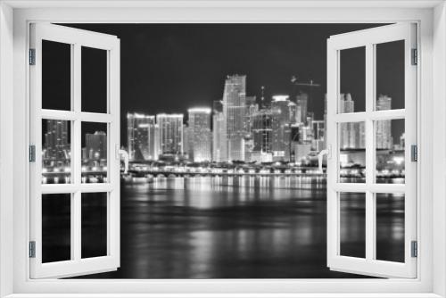 Fototapeta Naklejka Na Ścianę Okno 3D - miami panoramic view of downtown buidings