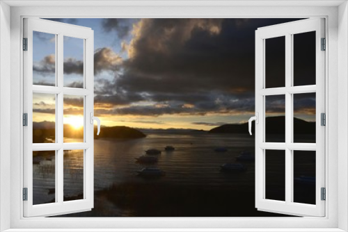Fototapeta Naklejka Na Ścianę Okno 3D - Peaceful sunrise over lake Titicaca from the beautiful Isla del Sol.