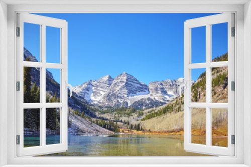 Fototapeta Naklejka Na Ścianę Okno 3D - Maroon Bells mountain lake  landscape, Colorado, USA.
