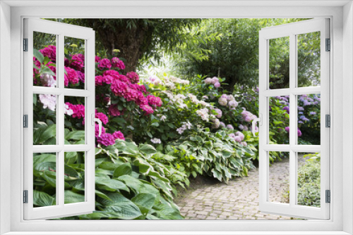 Fototapeta Naklejka Na Ścianę Okno 3D - rhododendrons in english garden