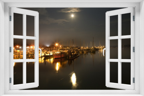 Fototapeta Naklejka Na Ścianę Okno 3D - Padnaram Harbor with Boats Yacht Club Piers and Moon