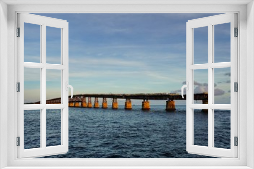 Fototapeta Naklejka Na Ścianę Okno 3D - ehemalige Eisenbahnbrücke Bahia Honda State Park