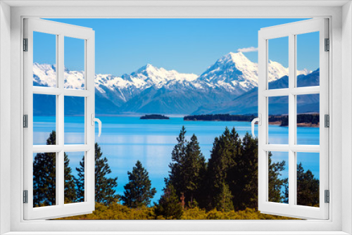 Fototapeta Naklejka Na Ścianę Okno 3D - Scenic view of Lake Pukaki and Mt Cook, New Zealand