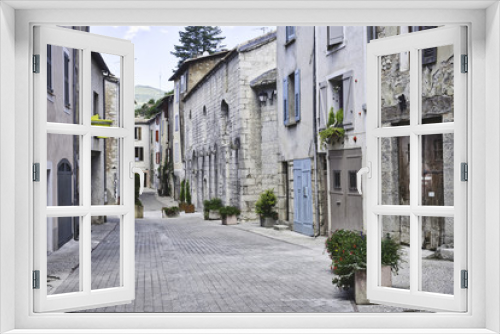 Fototapeta Naklejka Na Ścianę Okno 3D - Street in the old town Antibes in France.